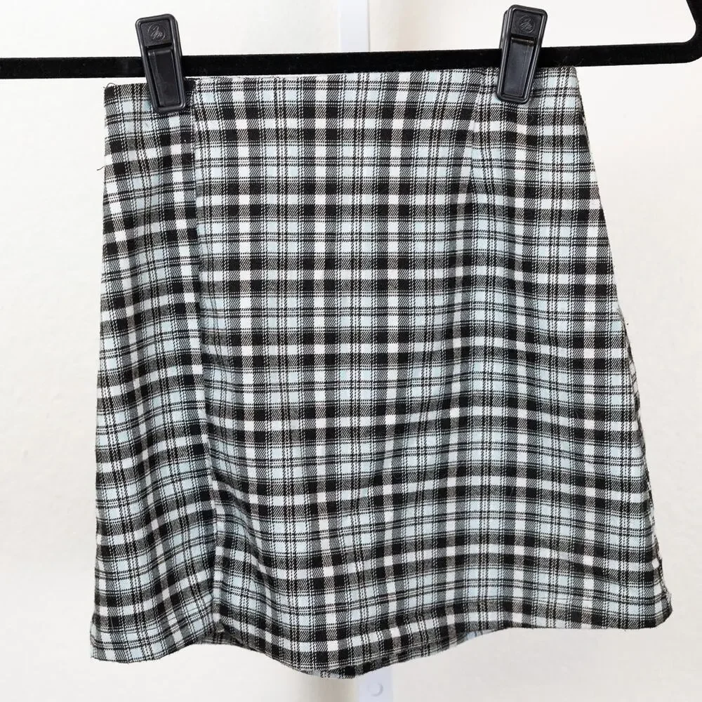 Art Class Girls Black White Blue Plaid Mini Skirt, Medium